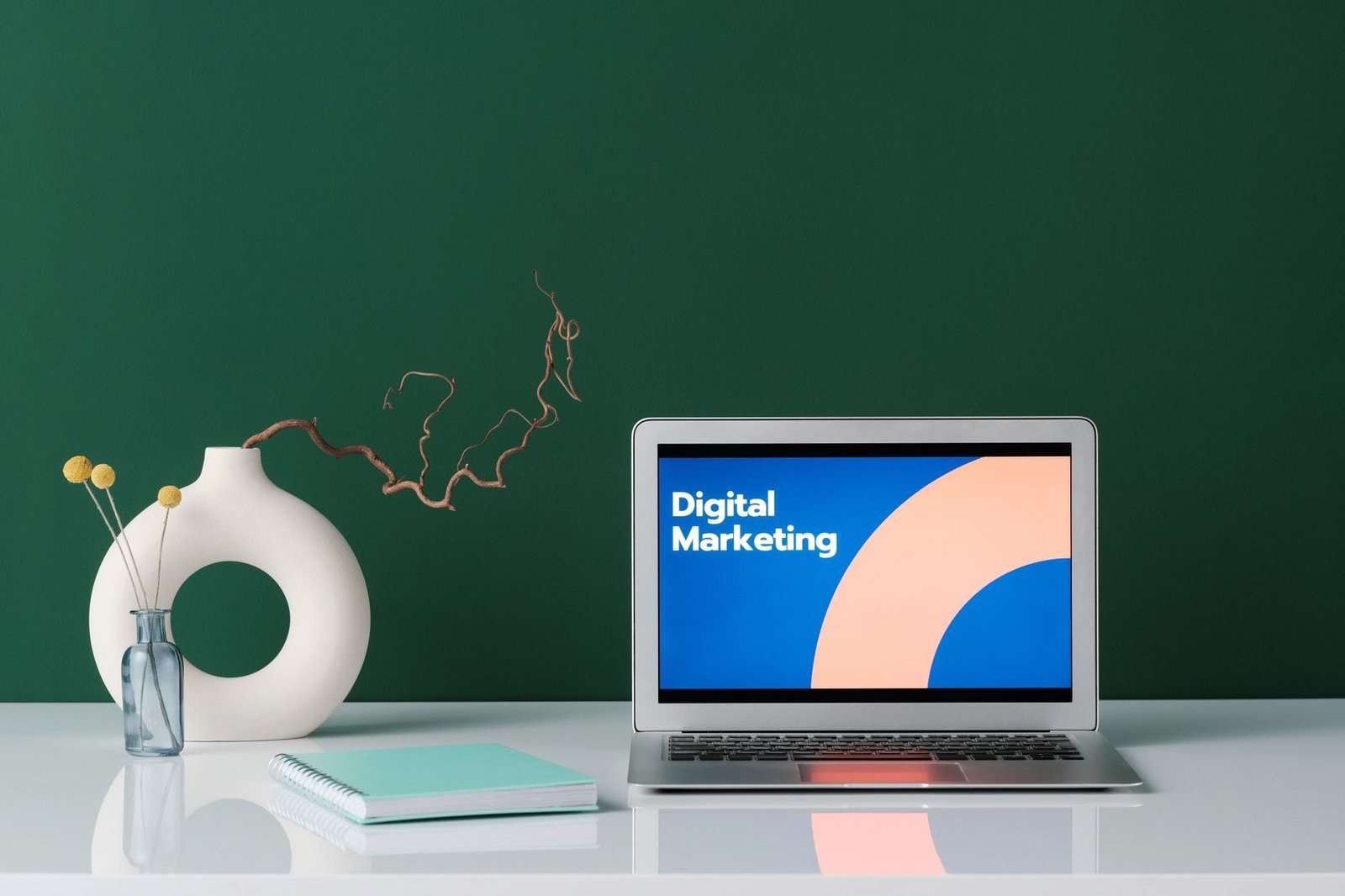 Imagem de uma landing page com gráficos e dados de marketing digital